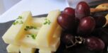 Käse und Weintrauben