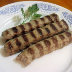 gegrillte Hackfleischröllchen