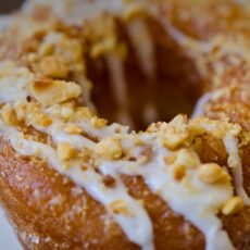 Cronut mit Haselnusskrokrant