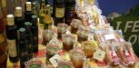 feinkost tisch - wein wurst essig