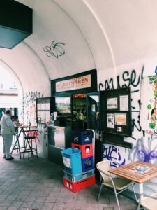 Wurstwaren am Naschmarkt