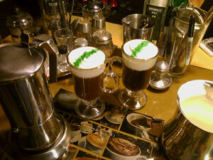 2 Gläser Irish Coffee